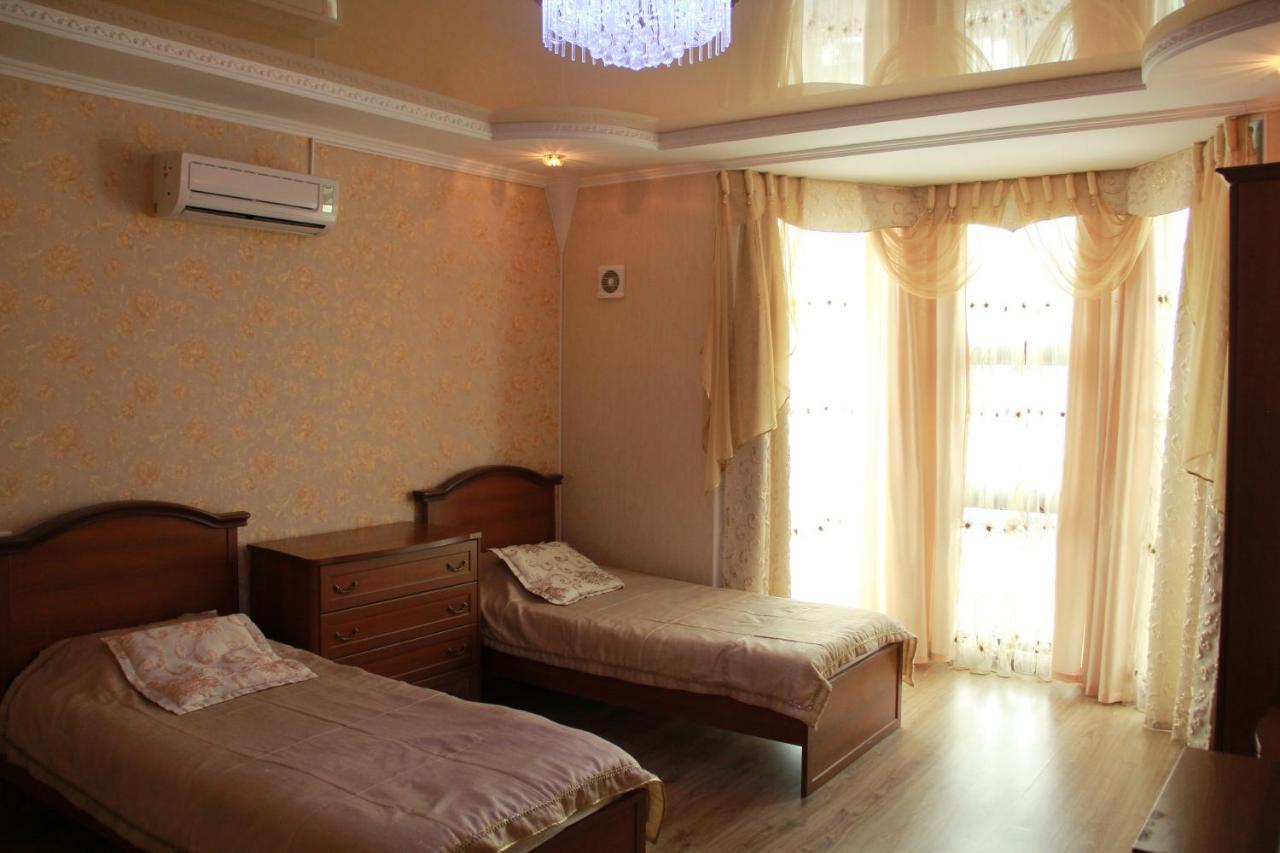 Kristall Hotel Bosteri Bagian luar foto