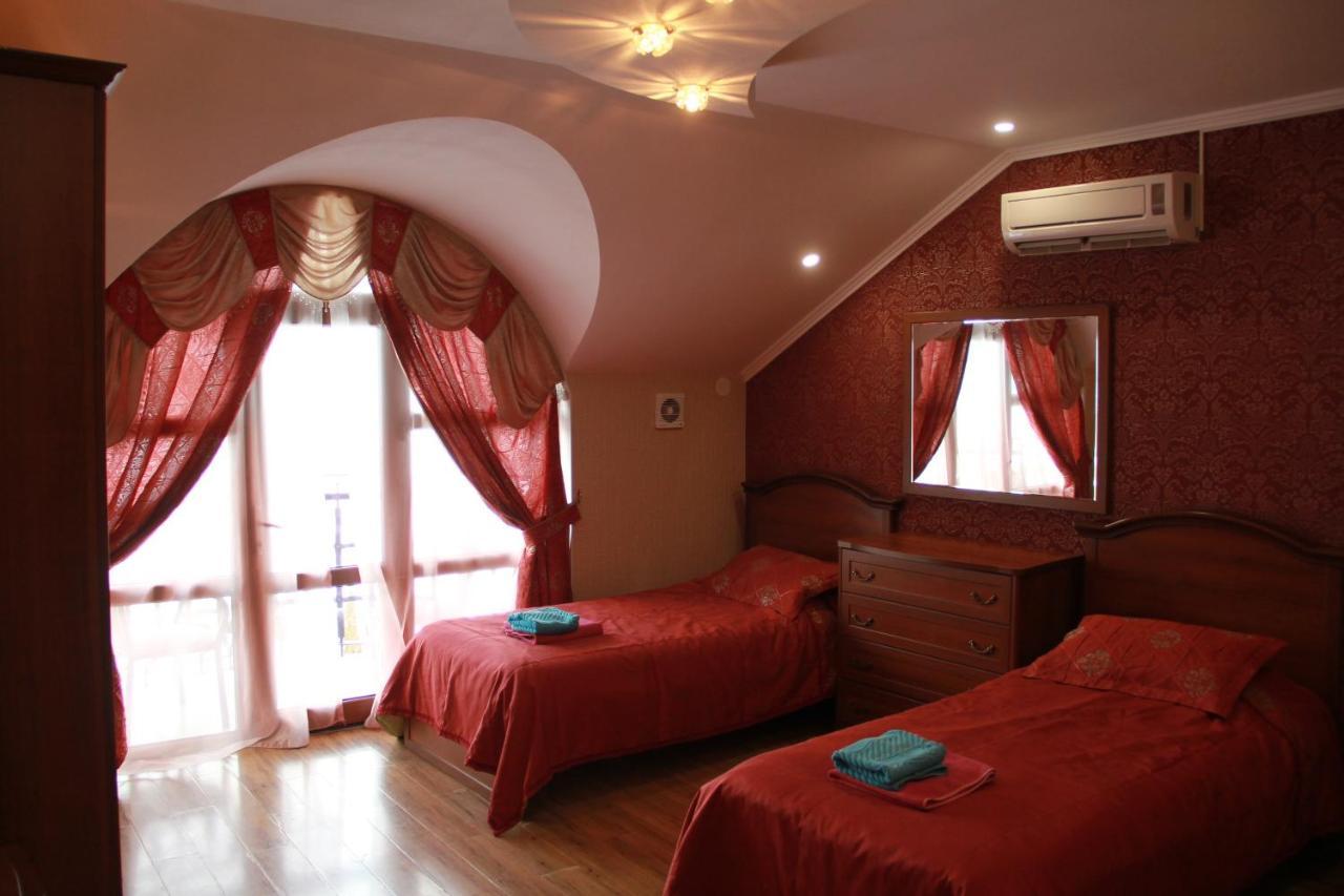 Kristall Hotel Bosteri Bagian luar foto