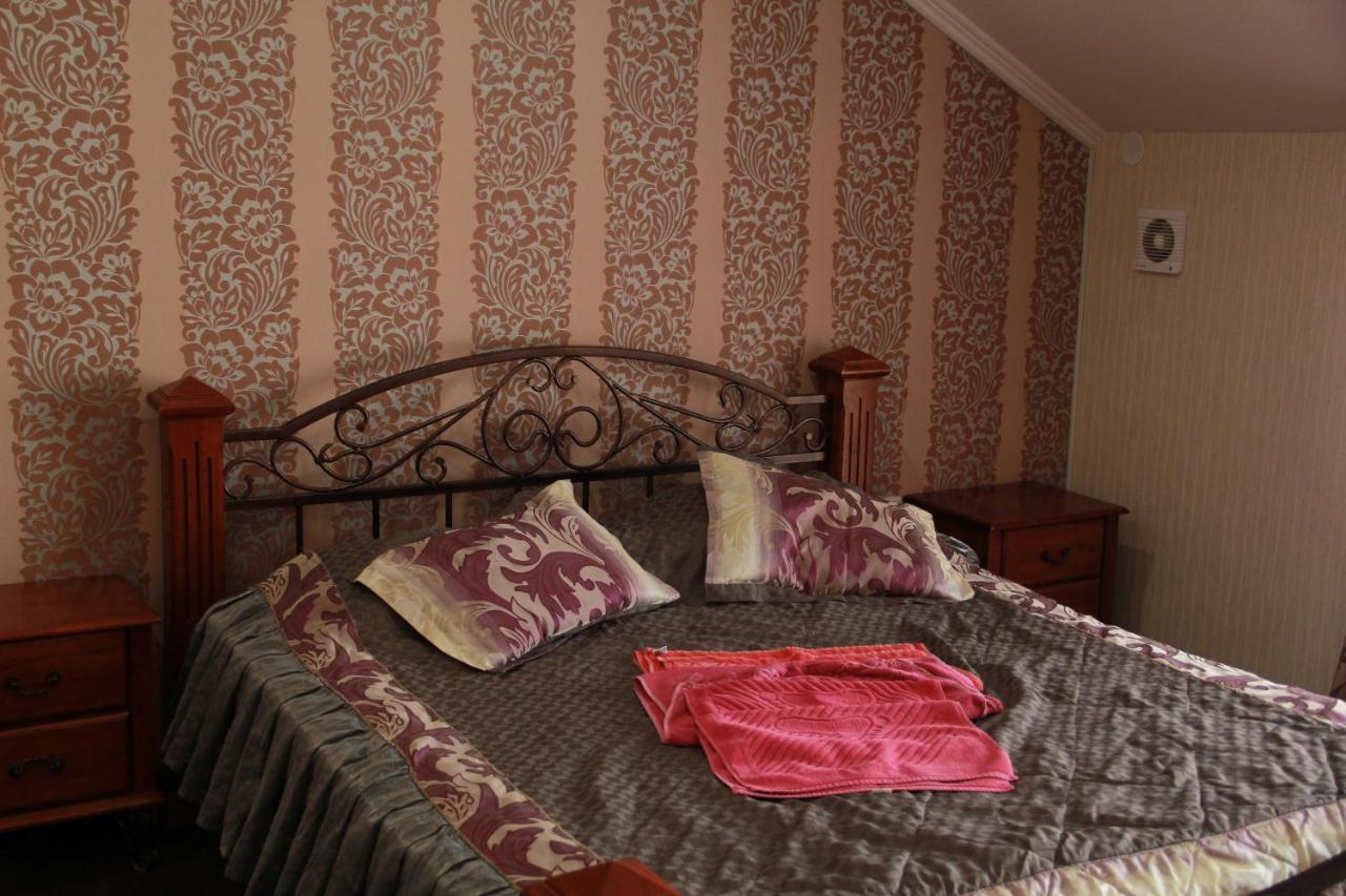 Kristall Hotel Bosteri Bagian luar foto