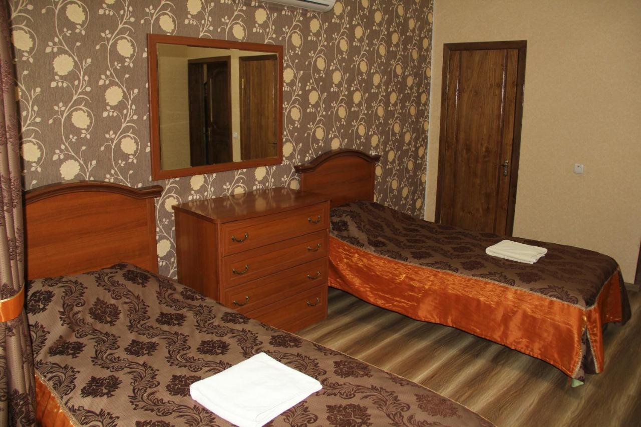 Kristall Hotel Bosteri Bagian luar foto