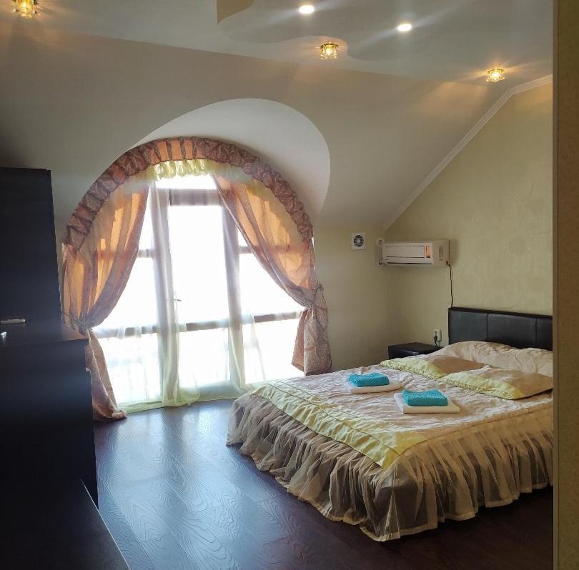 Kristall Hotel Bosteri Bagian luar foto