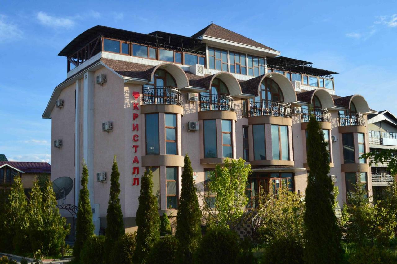 Kristall Hotel Bosteri Bagian luar foto