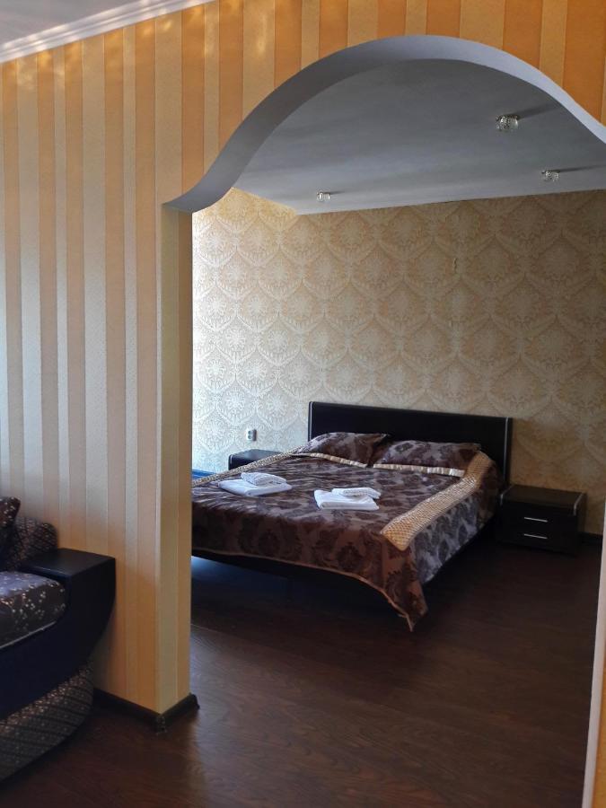 Kristall Hotel Bosteri Bagian luar foto