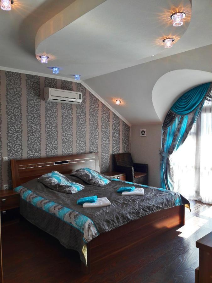 Kristall Hotel Bosteri Bagian luar foto