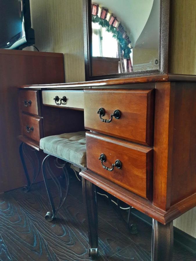 Kristall Hotel Bosteri Bagian luar foto
